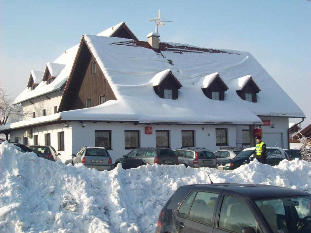 Hotel U Lip Trojanovice Frenštát pod Radhoštěm Esterno foto